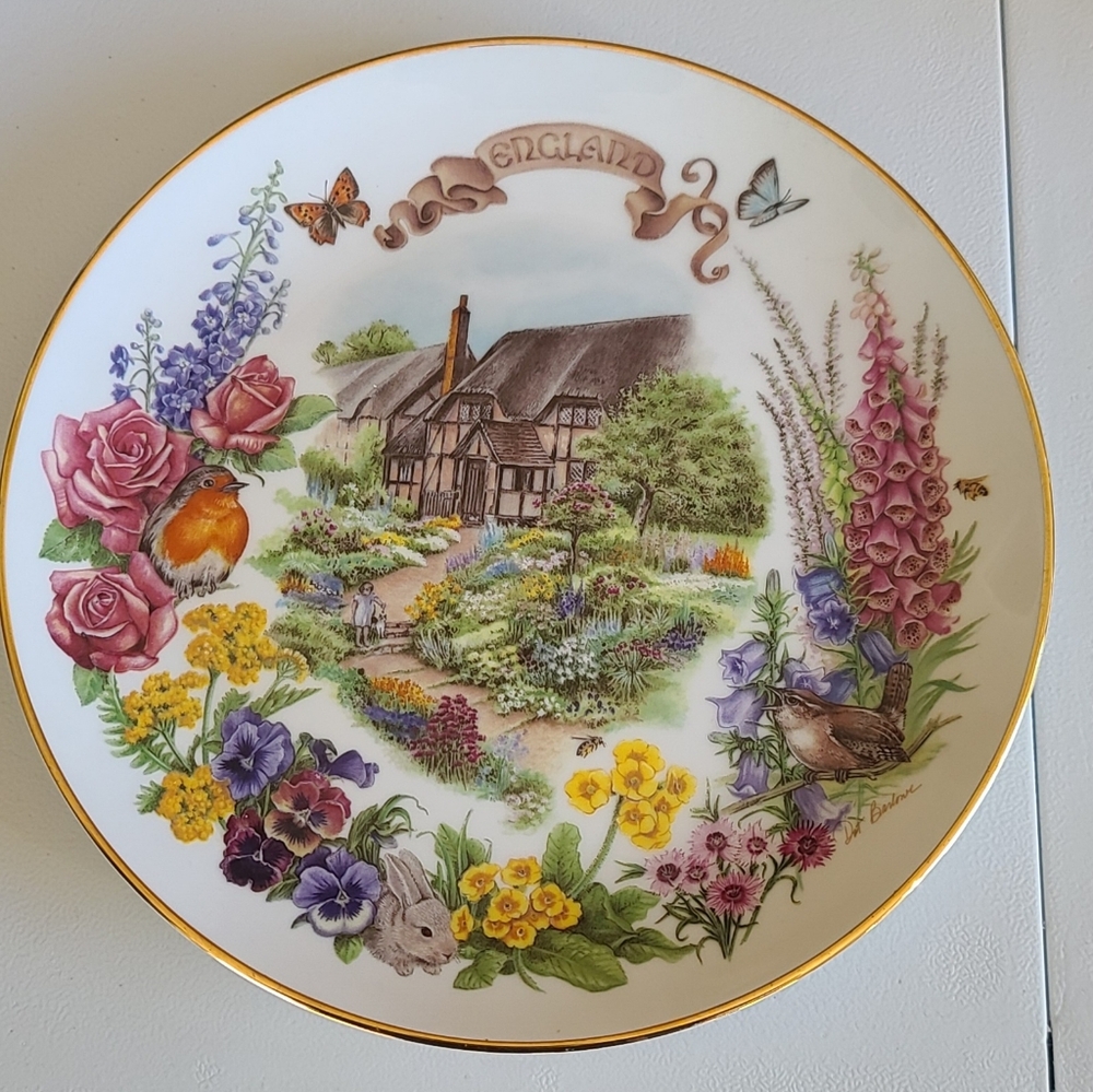 Vintage decorative plate